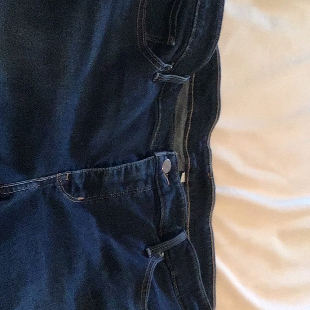 Women’s Levi’s capri jeans